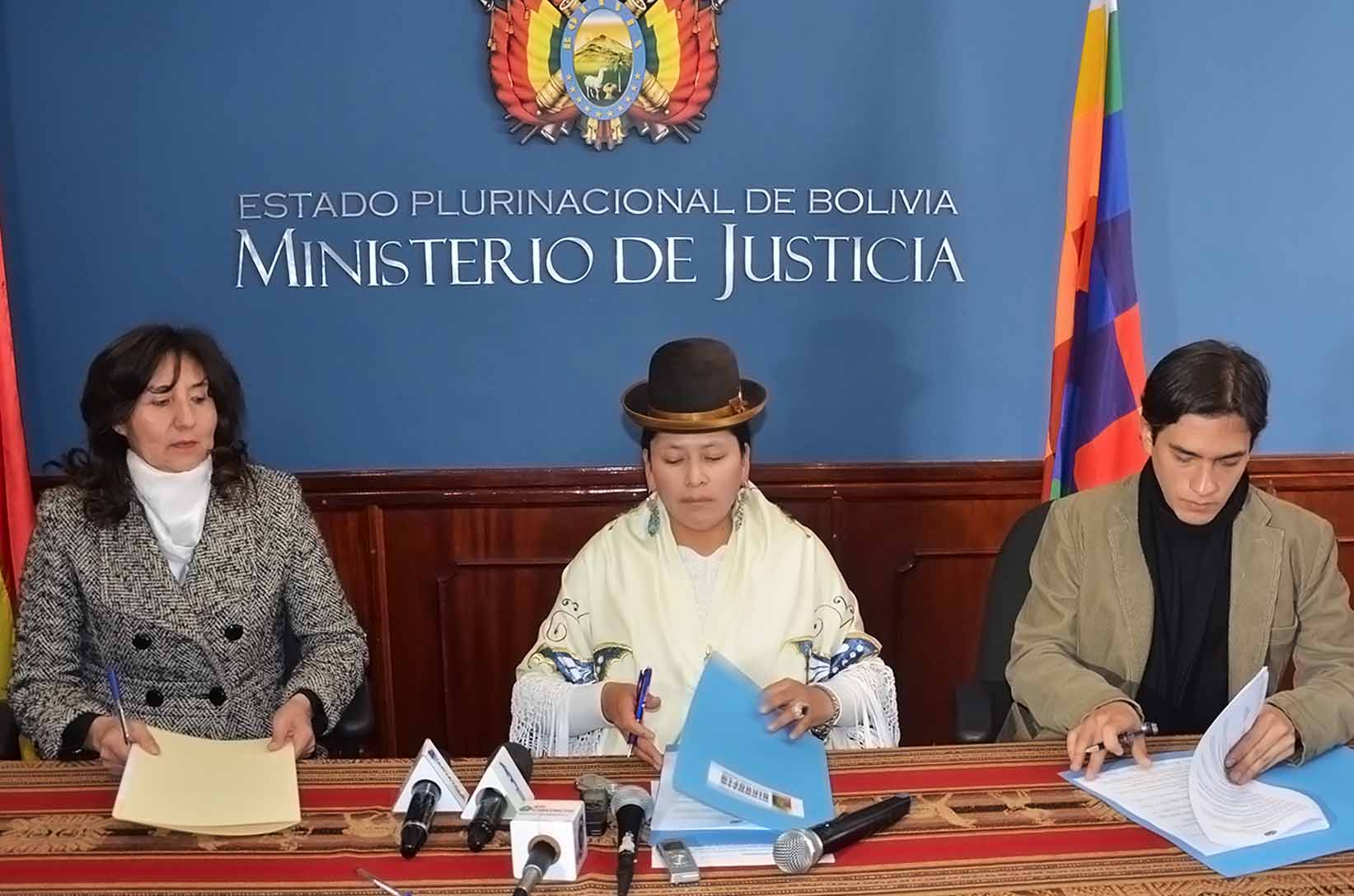 Bolivia implementar trmites digitales en las notaras del pas.